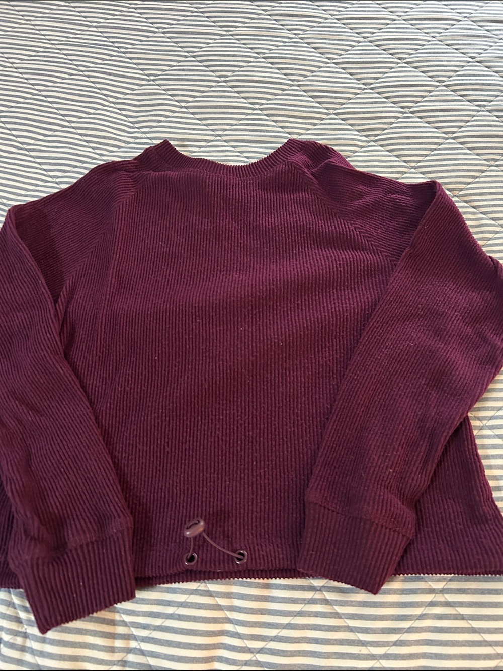 Womens Ribbed Crewneck Sweater in Deep Wine